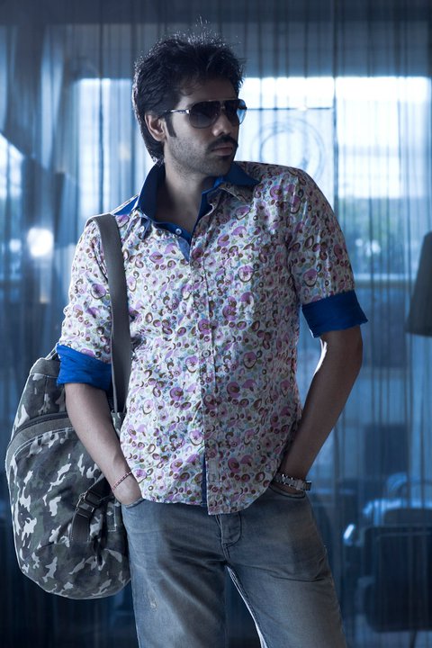 Sibiraj to romance with the Pizza actress