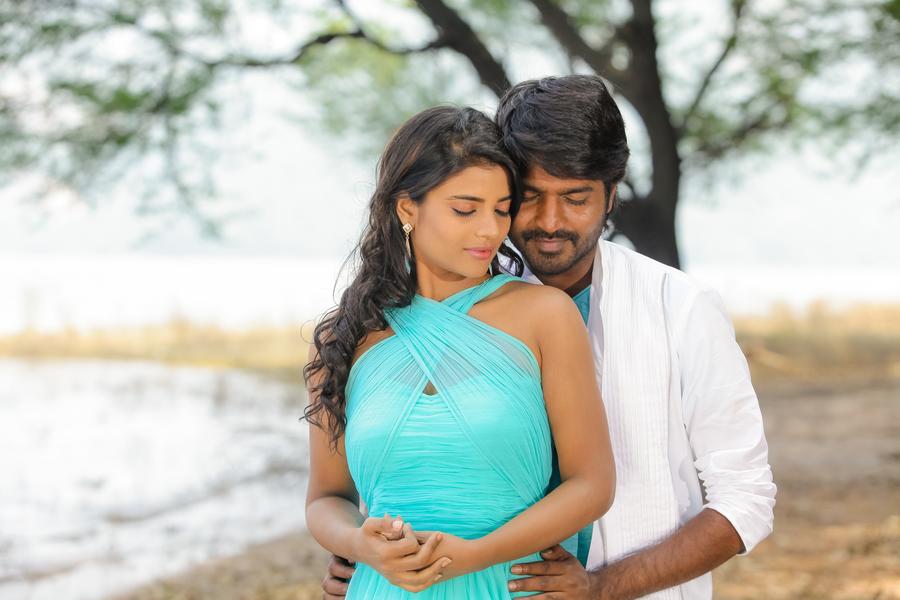 MaKaPa Anand and Aishwarya Rajesh Stills From Kadalai Tamil Movie