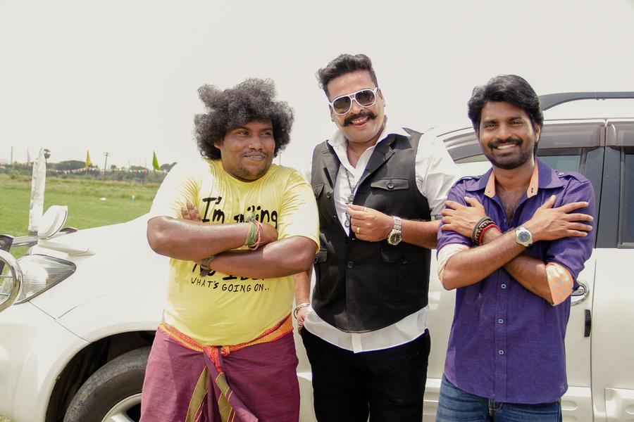 MaKaPa Anand, John Vijay and Yogi Babu Stills From Kadalai Tamil Movie