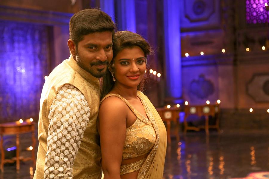 MaKaPa Anand, Aishwarya Rajesh Stills From Kadalai Tamil Movie