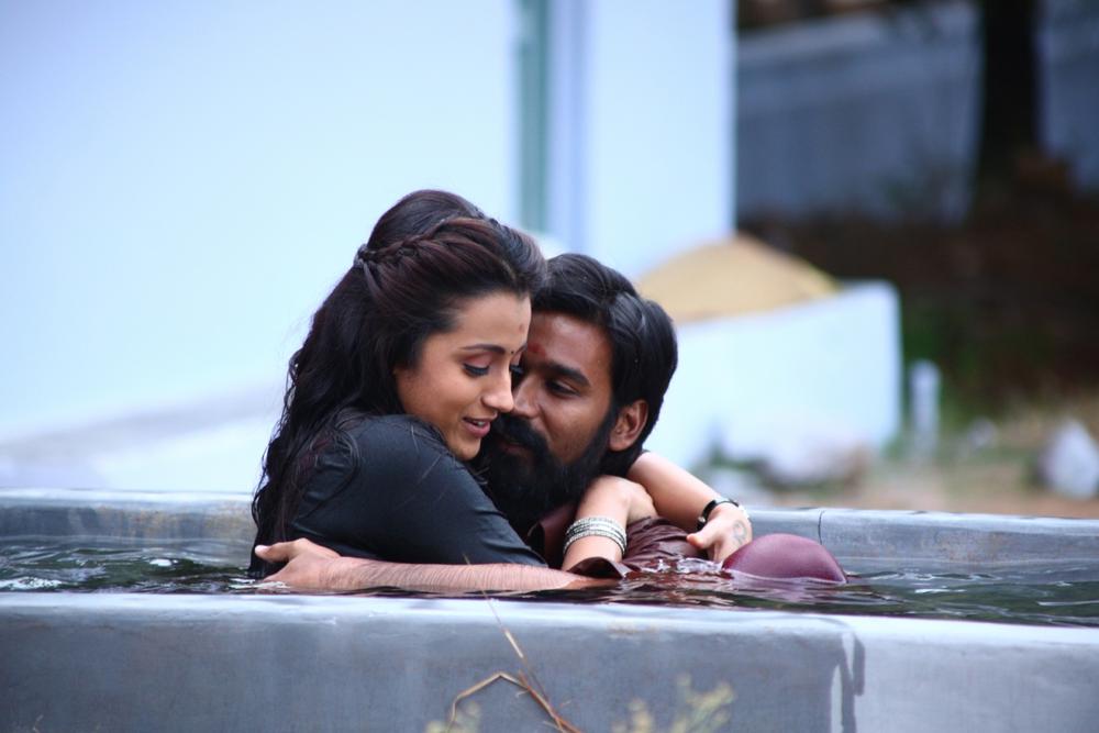 Dhanush starrer Kodi Movie Stills