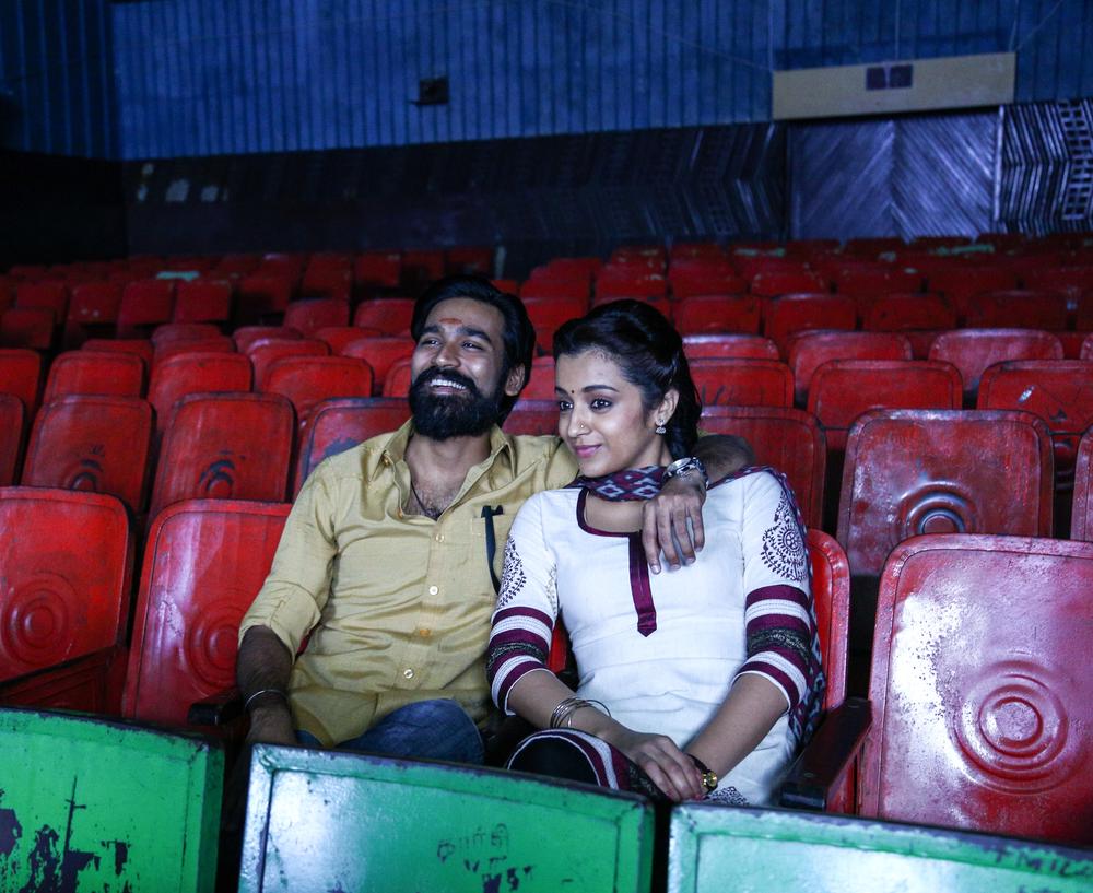 Dhanush, Trisha still from Kodi Movie