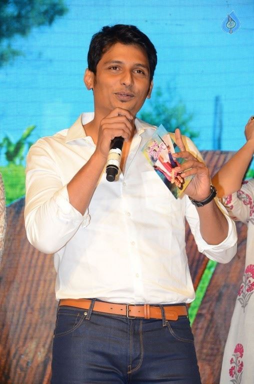 Jiiva at Enthavaraku Ee Prema Audio Launch Stills Telugu Version of Kavalai Vendam