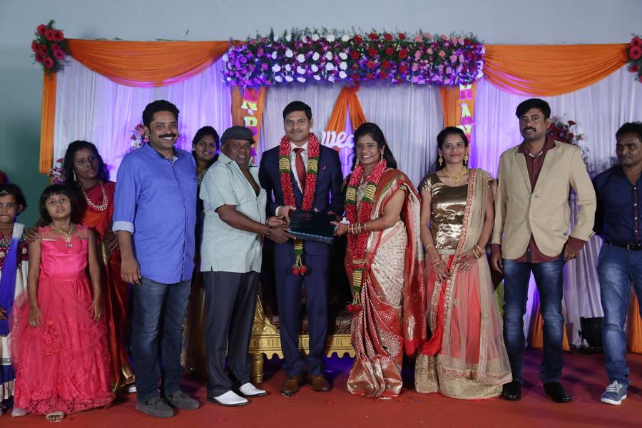 Director Seenu Ramasamy's Sister Wedding Reception Stills | Senthil