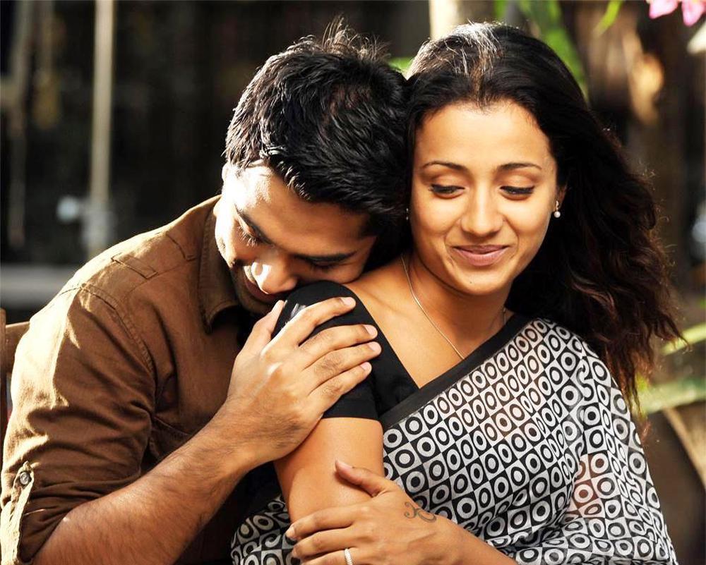 Vinnaithaandi Varuvaayaa Movie Stills | Simbu, Trisha Krishnan