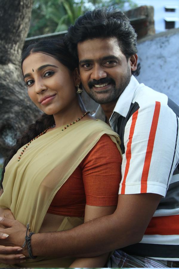 Enkitta Mothathe Tamil Movie Stills | Rajaji, Parvathy Nair
