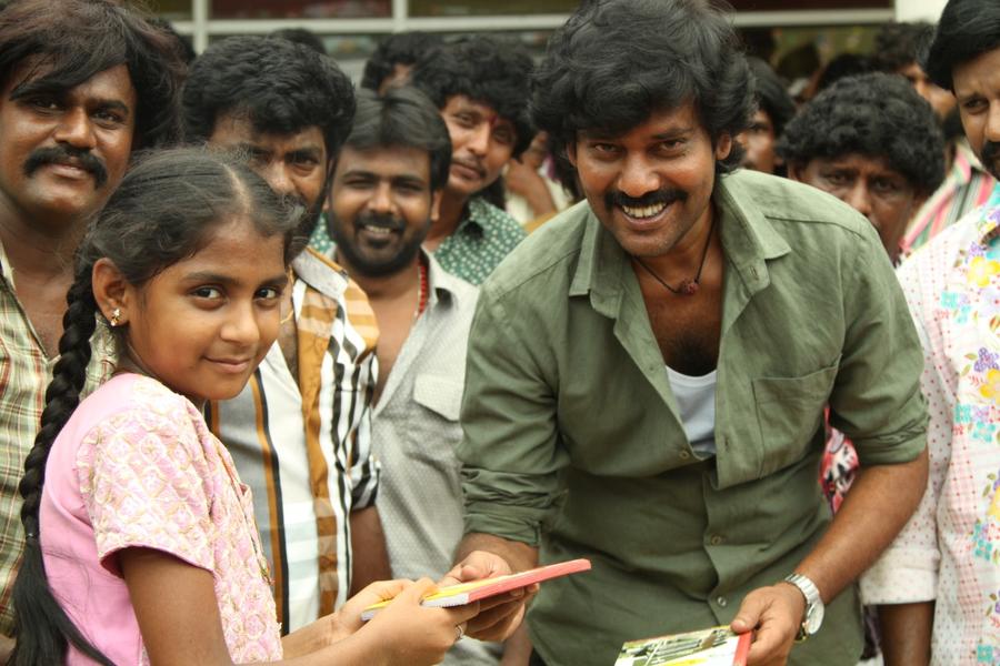 Enkitta Mothathe Tamil Movie Stills | Natraj