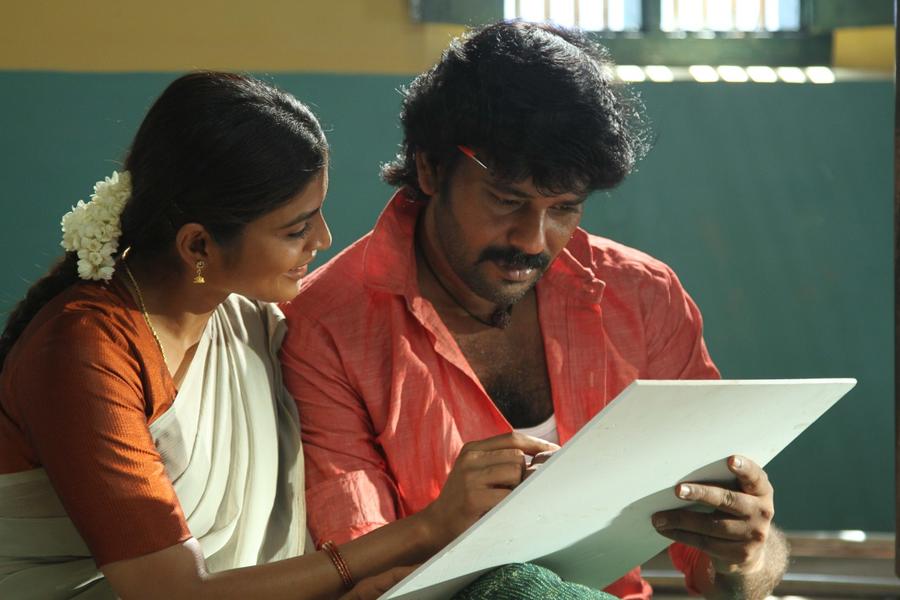 Enkitta Mothathe Tamil Movie Stills | Natraj, Sanchita Shetty