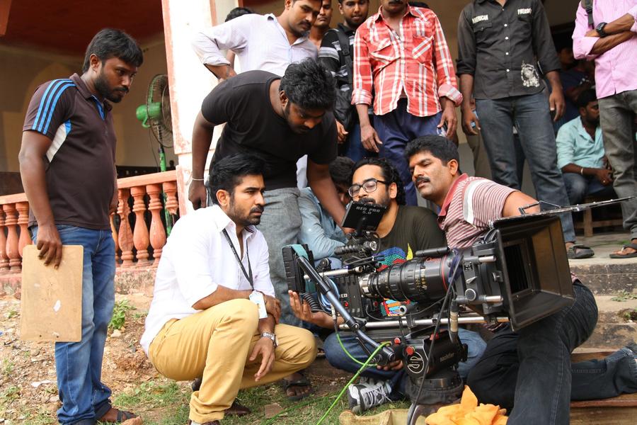 Saithan Movie Working Stills
