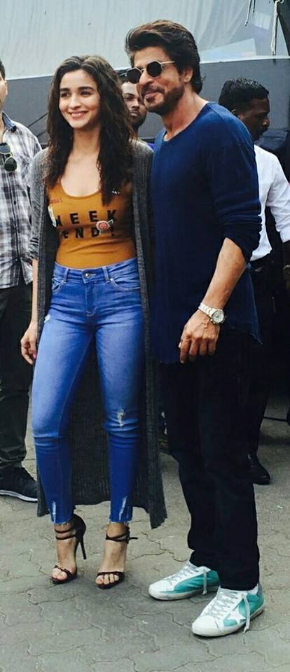Shah Rukh Khan and Alia Bhatt promote Dear Zindagi at Mehboob Studios