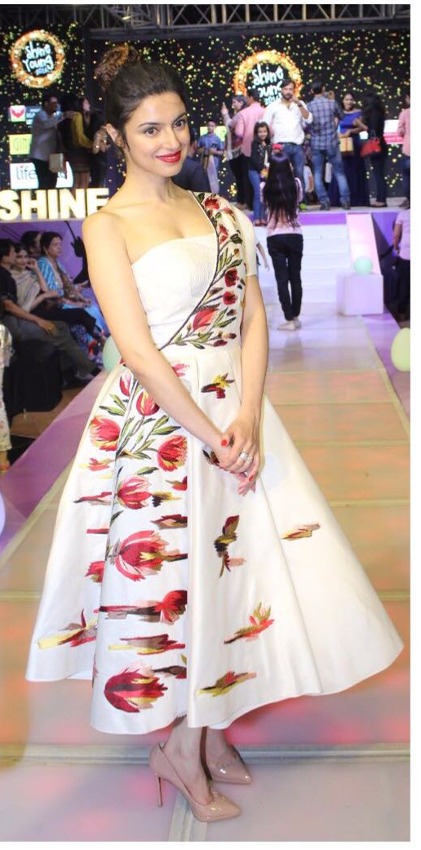 Actress Divya Khosla Kumar at Shine Young 2016