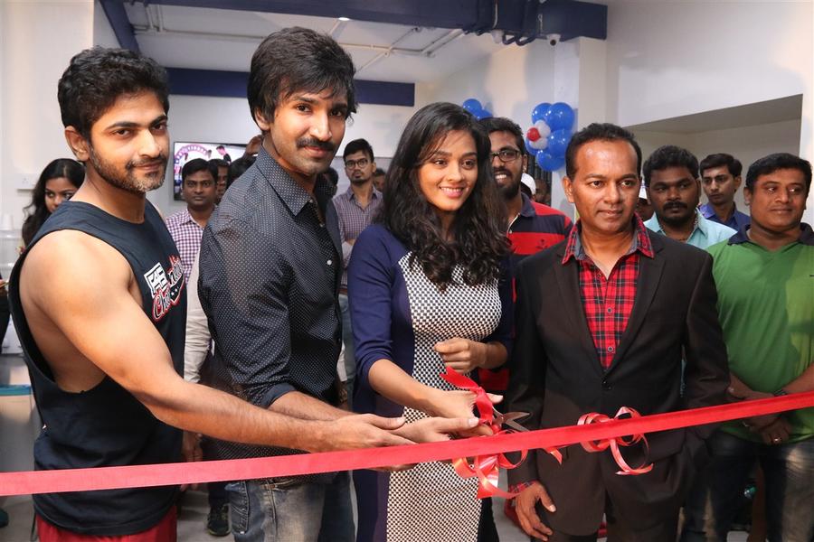 Actor Aadhi and Actress Gayathrie inaugurated the new fitness centre 'F45'