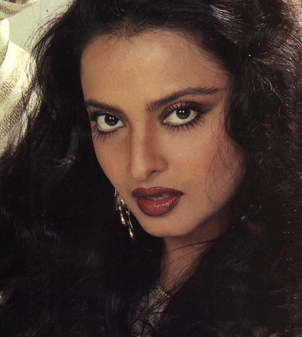 Rekha makes her comeback with a suspense thriller