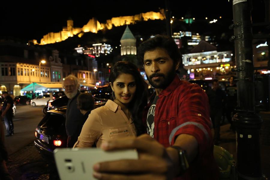 Here's the New Stills Of Vikram Prabhu, Shamil From Veera Sivaji