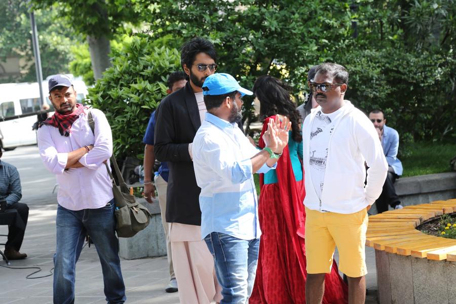 Vikram Prabhu, Shamil Stills From Veera Sivaji Movie Shooting Spot