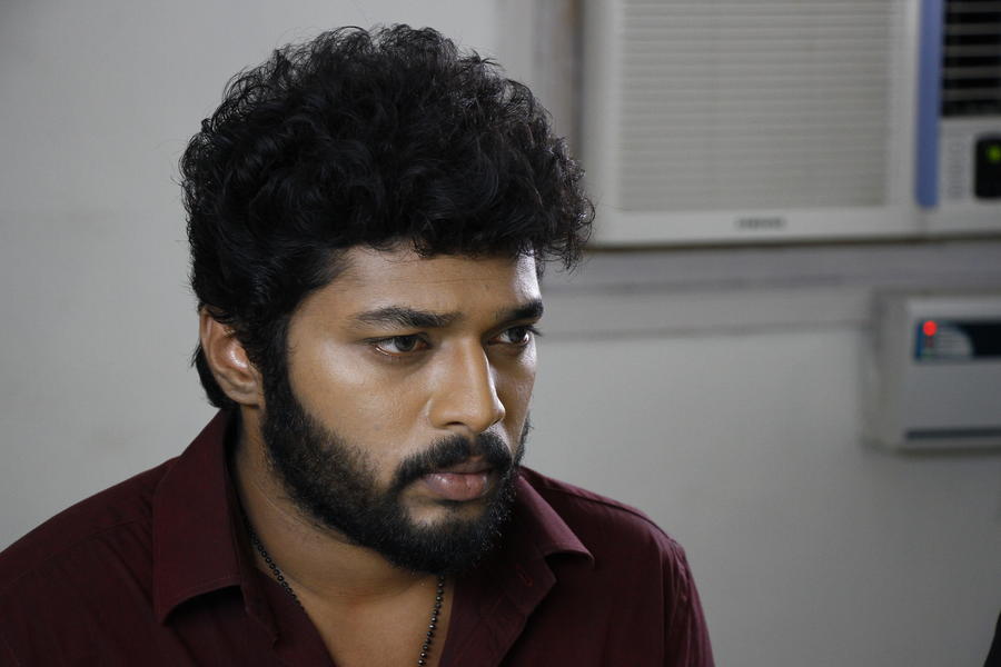 Naalu Aaru Anju Movie Stills | Office Karthick