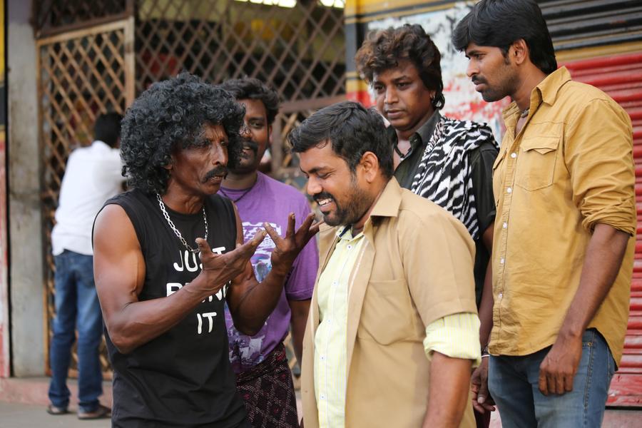 Enakku Vaitha Adimaigal Movie Stills