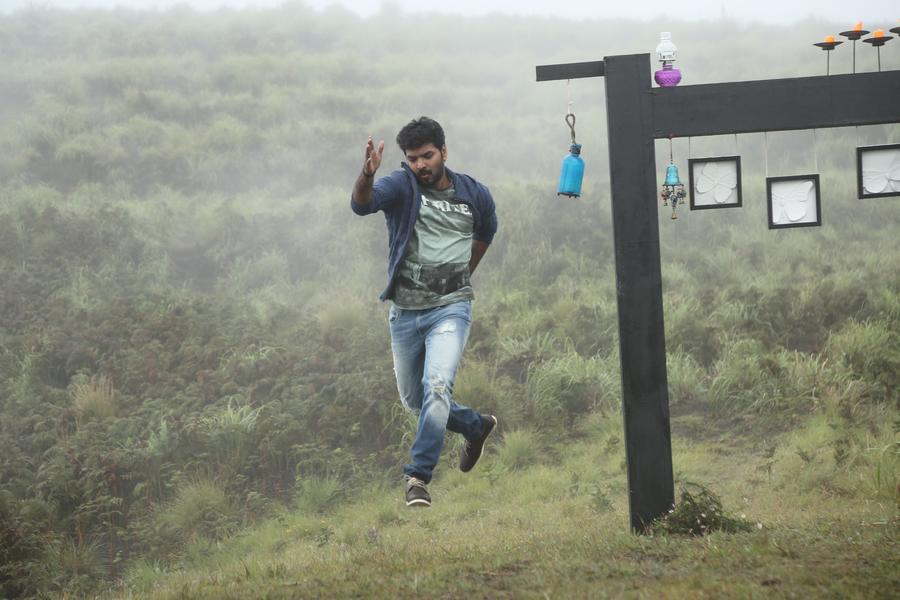Enakku Vaitha Adimaigal Movie Stills