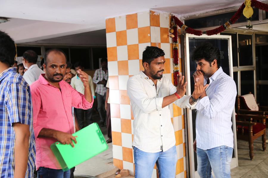 Enakku Vaitha Adimaigal Movie Working Stills