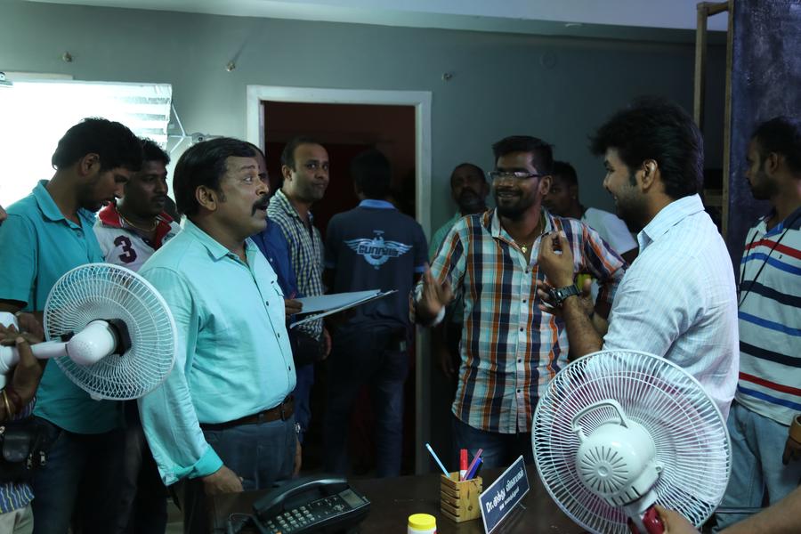Enakku Vaitha Adimaigal Movie Working Stills