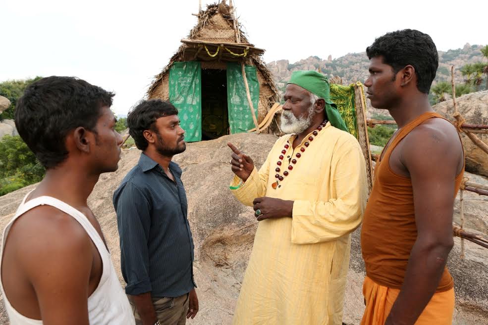 Kandathai Sollugiren Movie Stills