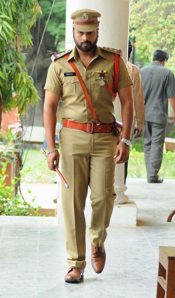 Appatlo Okadundevadu Telugu Movie Stills & Posters