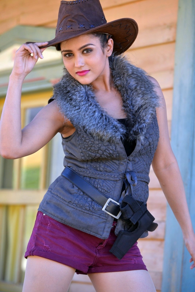 Actress Mishti Chakraborty Looking New Style