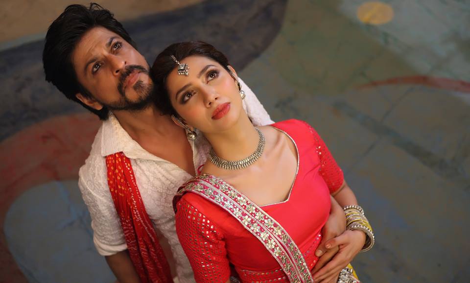 Catch the New Song 'Udi Udi Jaye' Beautiful Stills From Raees