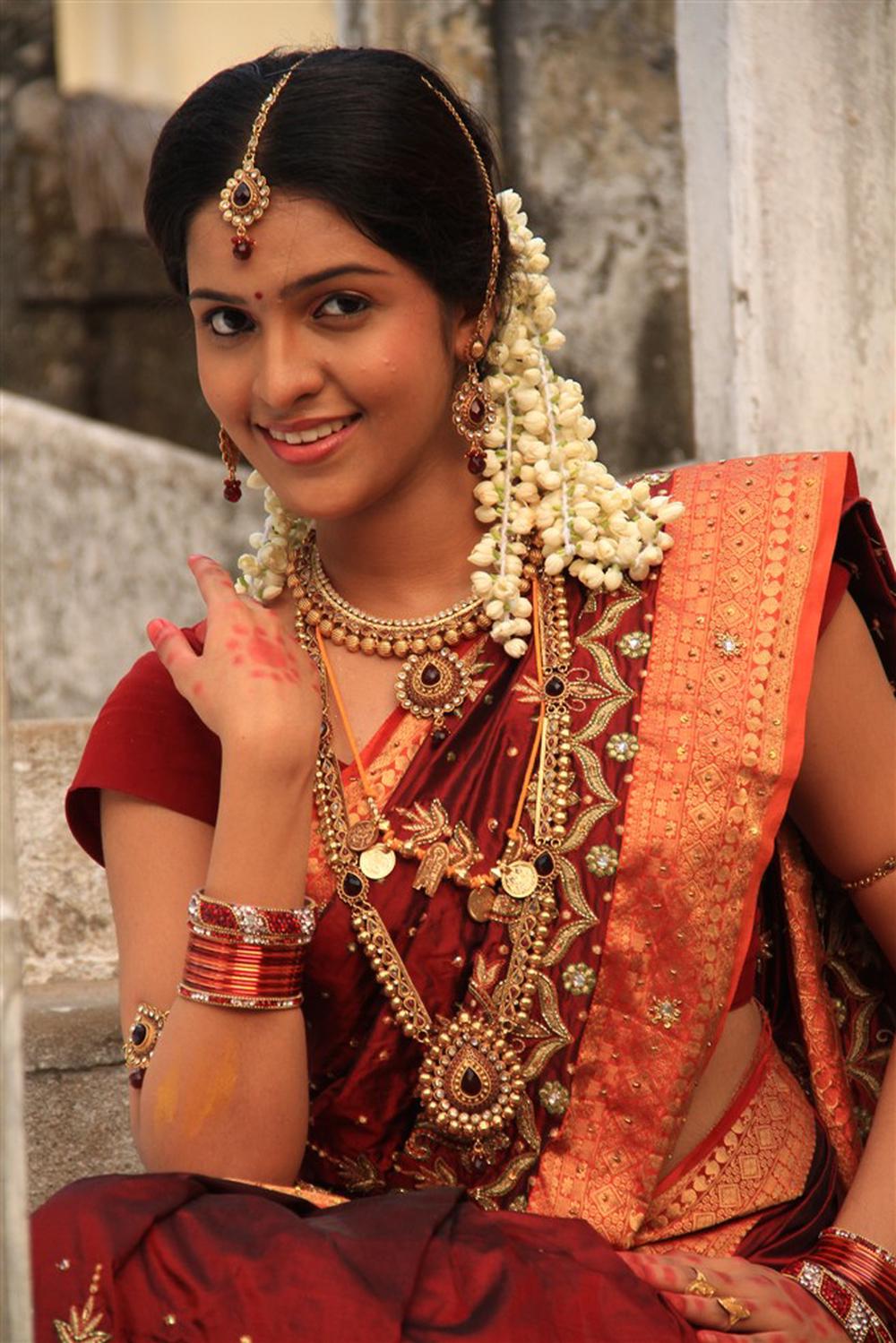 Ivanuku Thannila Gandam Movie Stills | Deepak Dinkar, Neha Ratnakaran, Sentrayan, Rajendran 