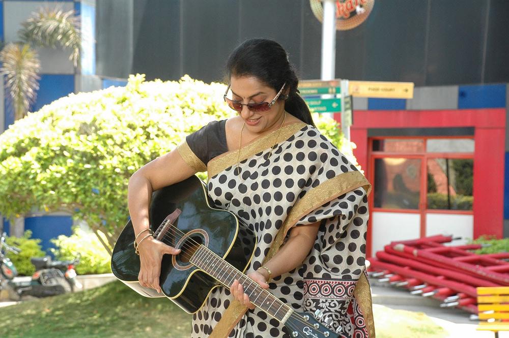 Sachin Tendulkar Kadu Telugu Movie Stills | Suhasini Maniratnam