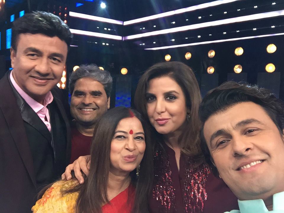Promote Rangoon on Indian Idol Sets