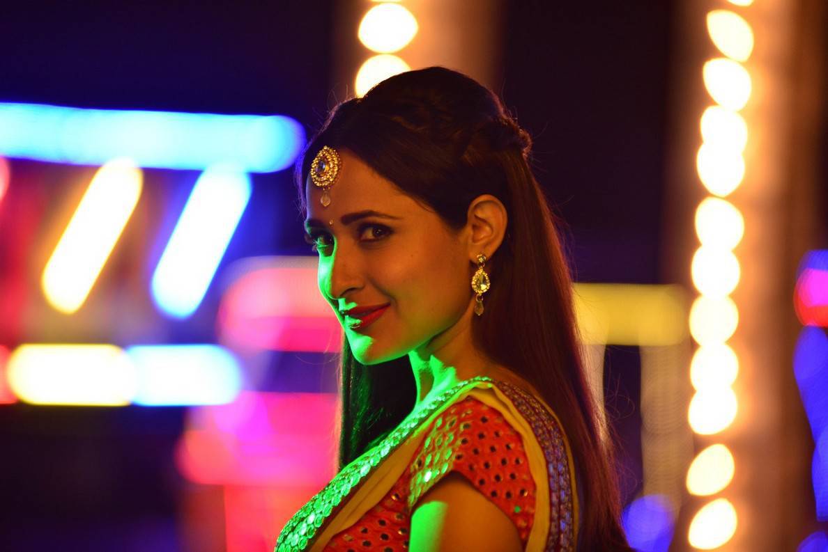 Latest Stills Of Pragya Jaiswal From Gunturodu Movie