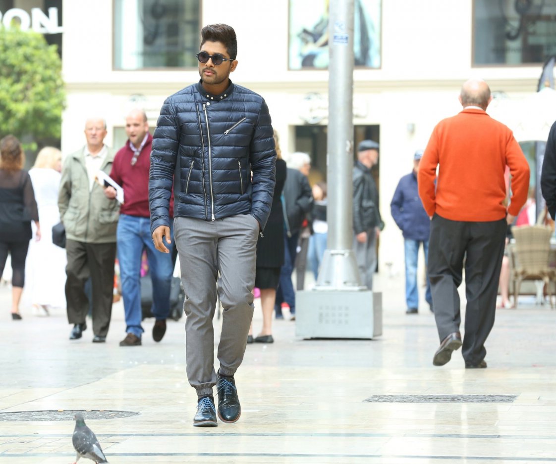 S/O Satyamurthy Telugu Movie Stills | Allu Arjun