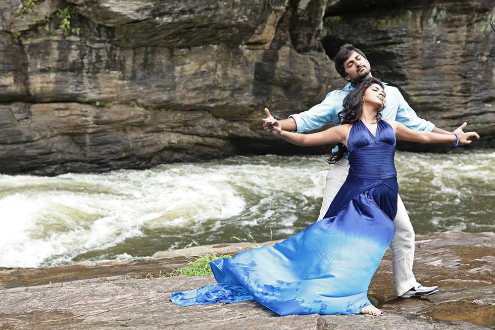 Janda Pai Kapiraju Telugu Movie Stills | Nani, Amala Paul
