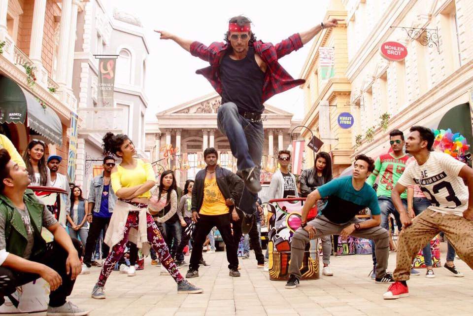 Handsome Hunk Tiger Shroff Stills From Munna Michael