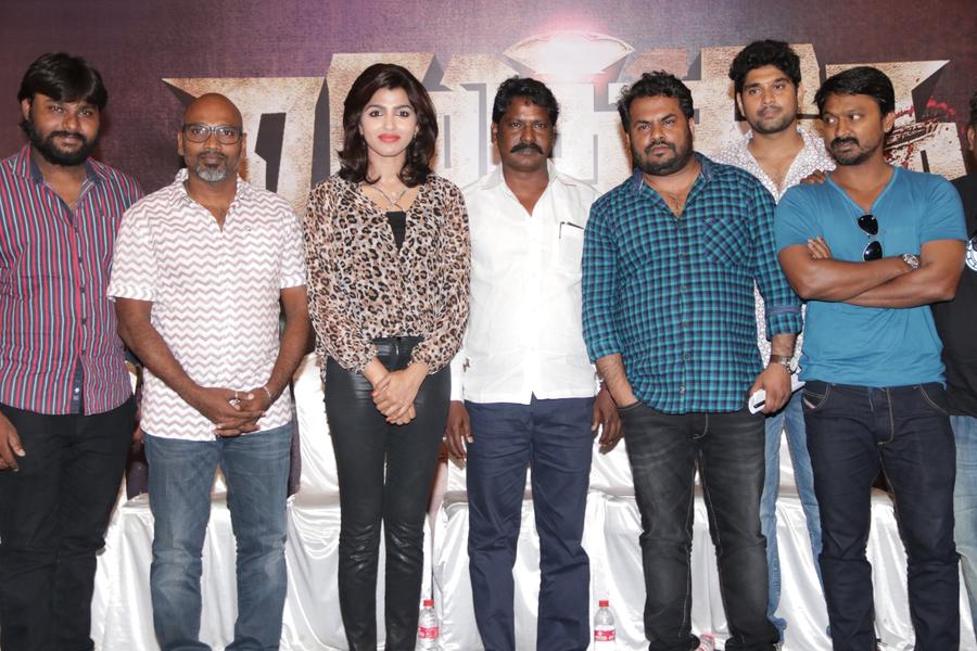 Vizhithiru Press Meet Stills