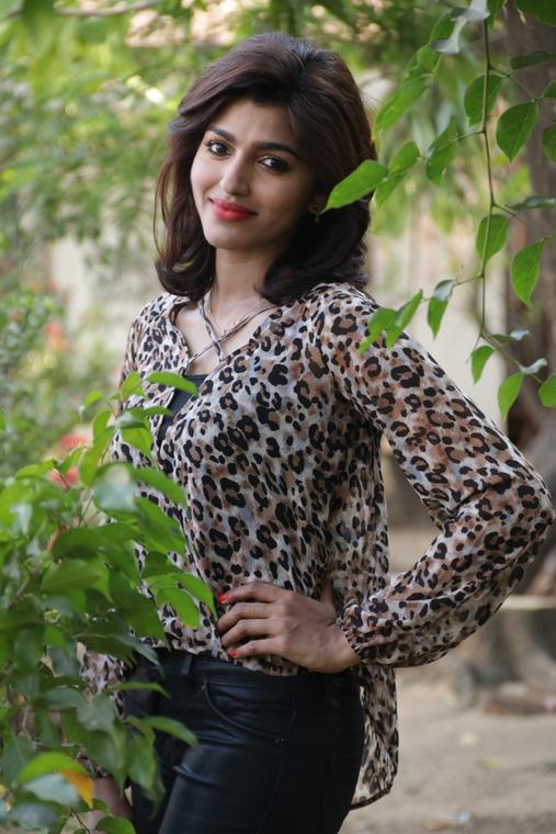 Dhansika At Vizhithiru Press Meet Stills