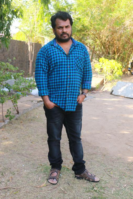 Meera Kathiravan at Vizhithiru Press Meet Stills