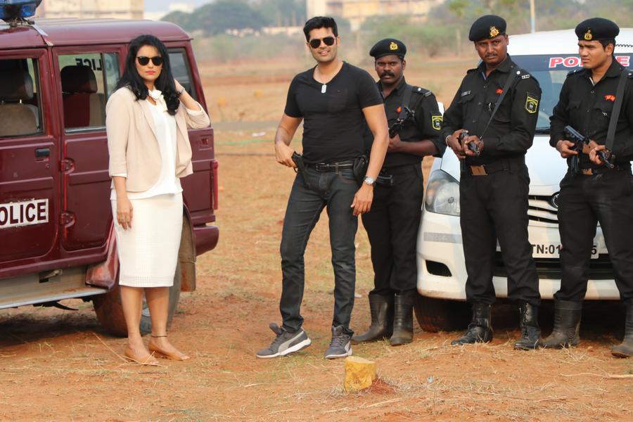 Inayathalam Tamil Movie Stills | Ganesh Venkatraman, Shweta Menon