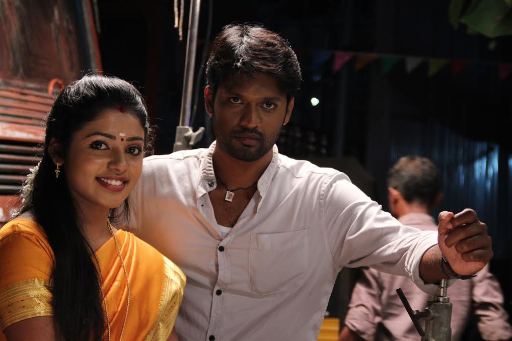 Amala Rose, Soundara Raja Still From Oru Kanavu Pola