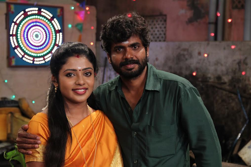 Amala Rose, Ramakrishna Still From Oru Kanavu Pola
