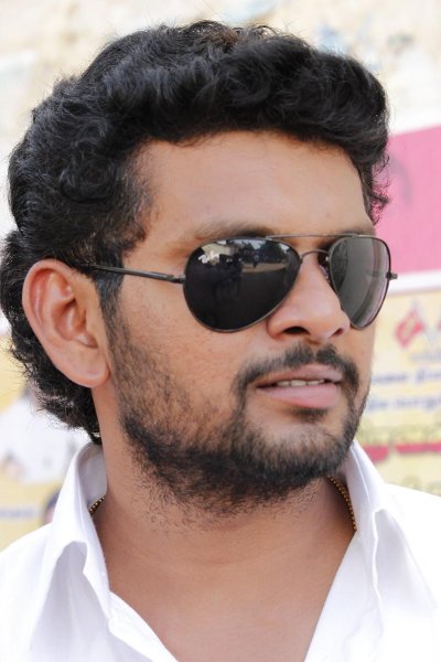 Stills From Arasakulam Tamil Movie | Rathan Mouli