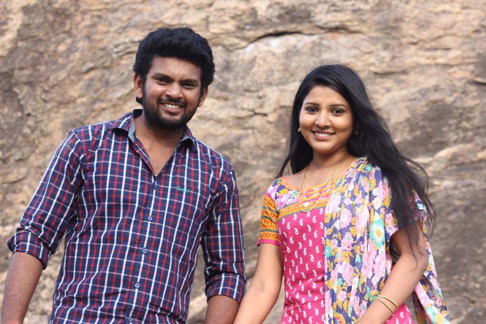 Stills From Arasakulam Tamil Movie | Rathan Mouli, Nayana Nair