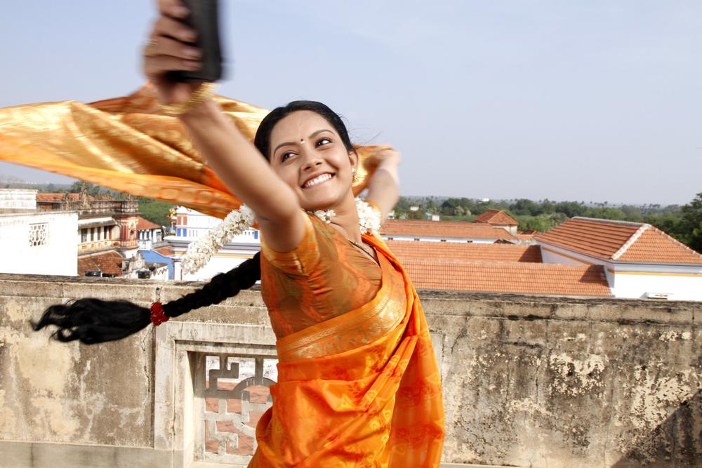 Ahathinai Tamil Movie Stills | Mahima Nambiar