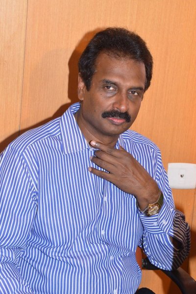 Arun Pandian bags the overseas rights of ‘Kaatru Veliyidai’!