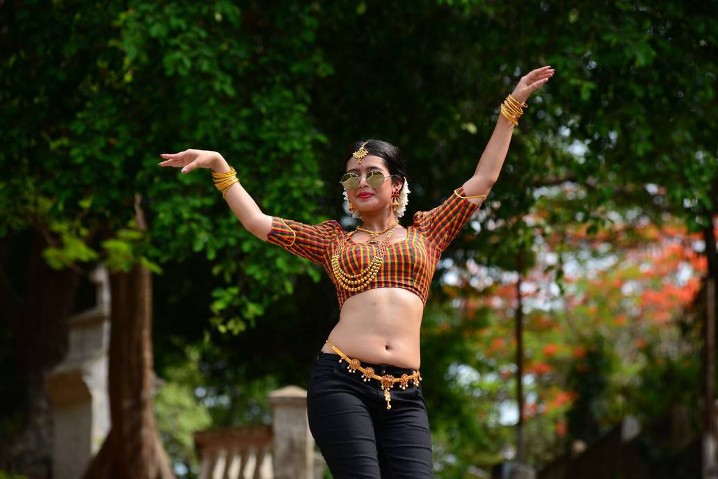 Actress Ena Saha Beautiful Stills From Lanka Movie