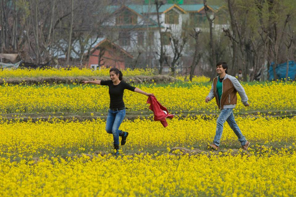 Laali Ki Shaadi Mein Laaddoo Deewana Movie Stills | Vivaan Shah, Akshara Haasan