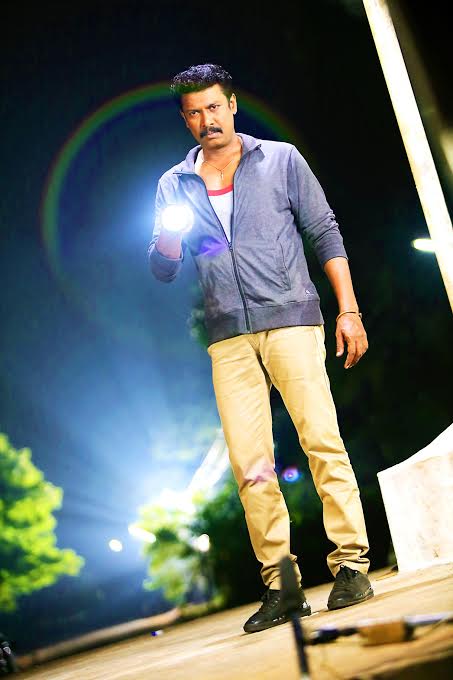 Stills From Thondan Tamil Movie | Samuthirakani