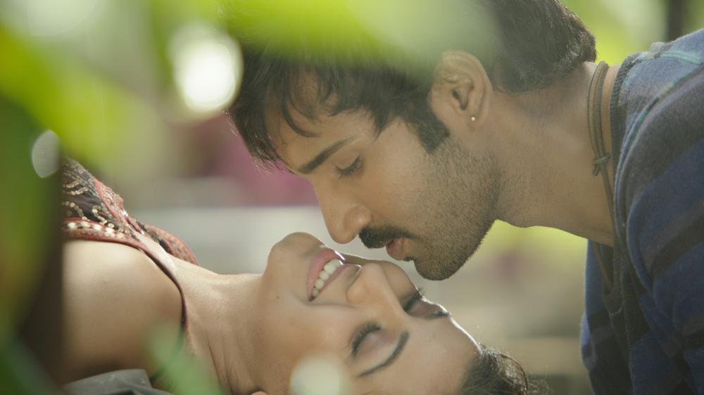 Yagavarayinum Naa Kaakka Tamil Movie Stills | Aadhi, Nikki Galrani