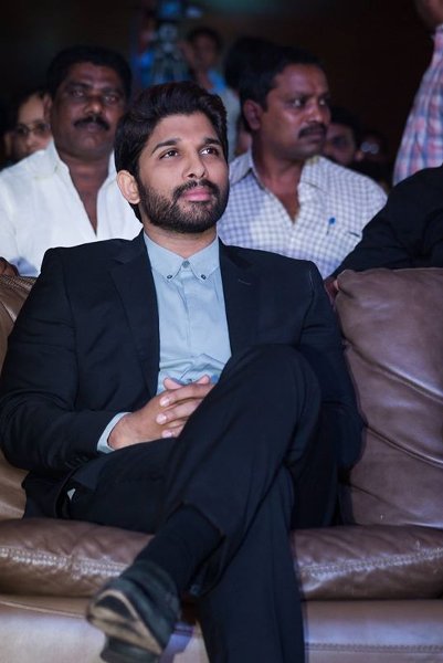 Allu Arjun to play as a Soldier in Vamsi’s directorial debut